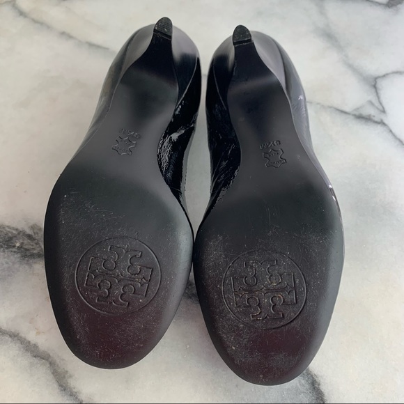 Tory Burch Black Patent Leather mid heel round toe shoe with original box - Picture 6 of 7
